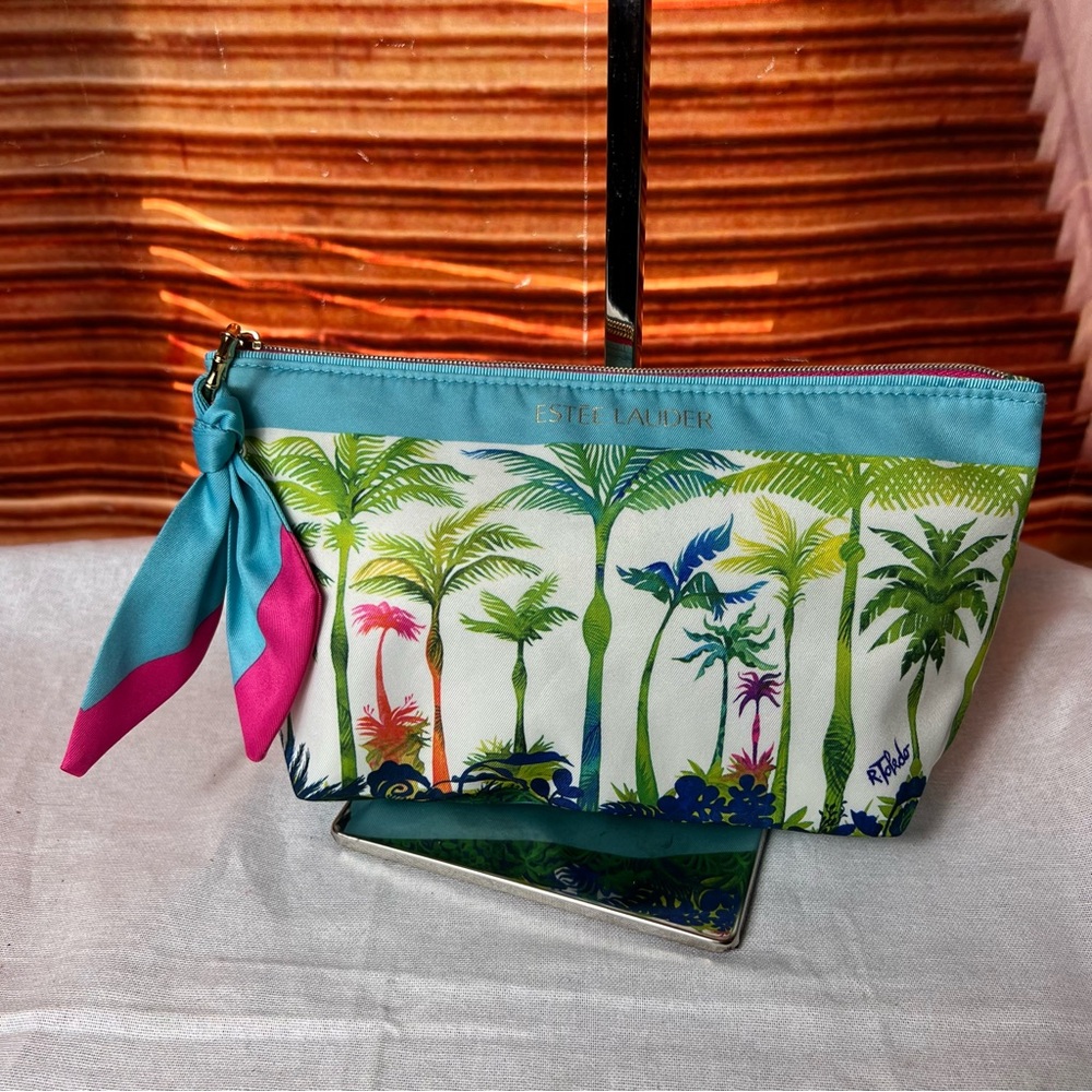 NWOT Estee Lauder Tropical 🌴 Print Cosmetic Clutch Bag, new condition, gorgeous